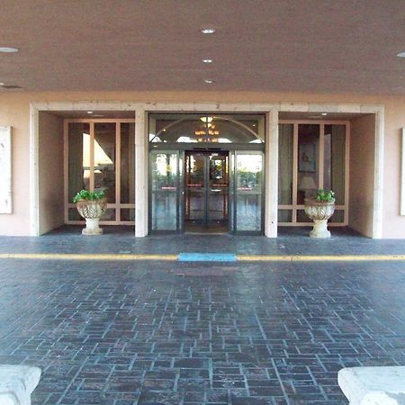 Regency Hotel & Conference Center Jackson Bagian luar foto